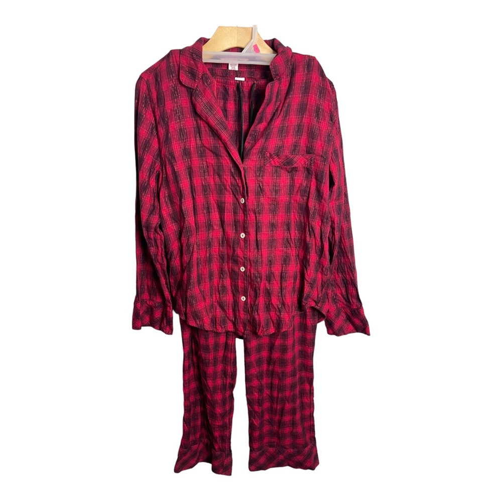 Victoria’s Secret Black & Red Shimmer Paid Long Sleeve And Long Pant Pajama Set